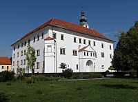 Uherský Ostroh - areál zámku