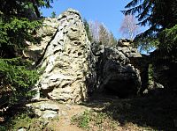 Dvojrarita Lačnovských skal