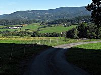 výhledové panoráma Beskyd nad obcí Hutisko Solanec