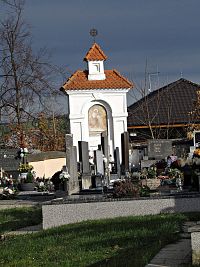 Bílovice - hřbitov a křížová cesta od Jano Kohlera