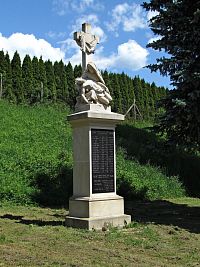Prakšický hřbitov a Pomník obětem obou světových válek