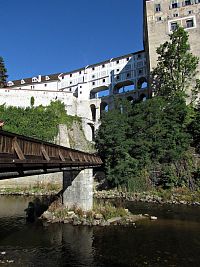 Jelení lávka a Plášťový most