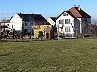 Dětské hřiště na návsi