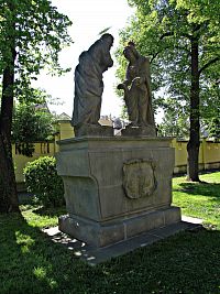 sousoší Krista s Marií na ulici Chobot