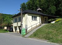 hasičská zbrojnice se zvoničkou