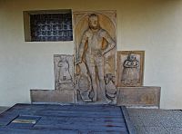 hodnotná renesanční náhrobní deska