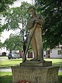 Pomník válečným obětem