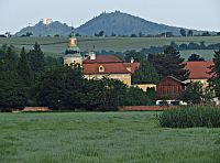 výhled na Velehrad, Barborku a hrad Buchlov