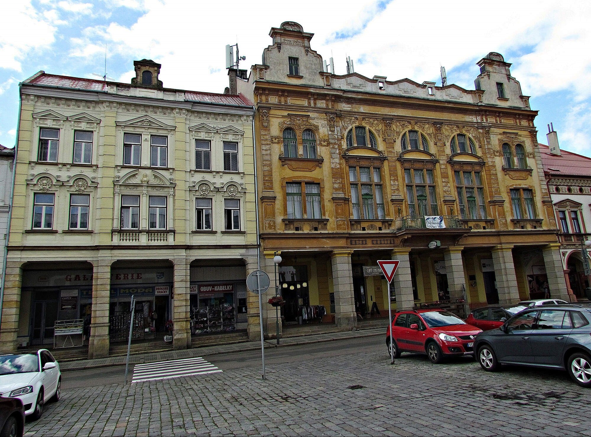 Nová Paka - budova Hotelu Central