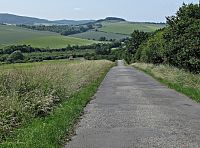 Krajinou a obcemi Litenčických vrchů - 2.Z Troubek přes Zdislavice do Hoštic