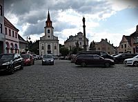 zpětný pohled ke kostelu