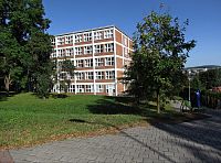 další vzdělávací ústavy