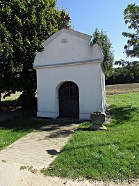 Kaplička před Malhoticemi