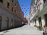 Olomouc - ulice plná větrníků