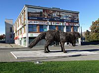 Zlín - socha "Maxipsa" na náměstí Práce