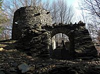 Hrádek u Lipové aneb "Špacírštejn"