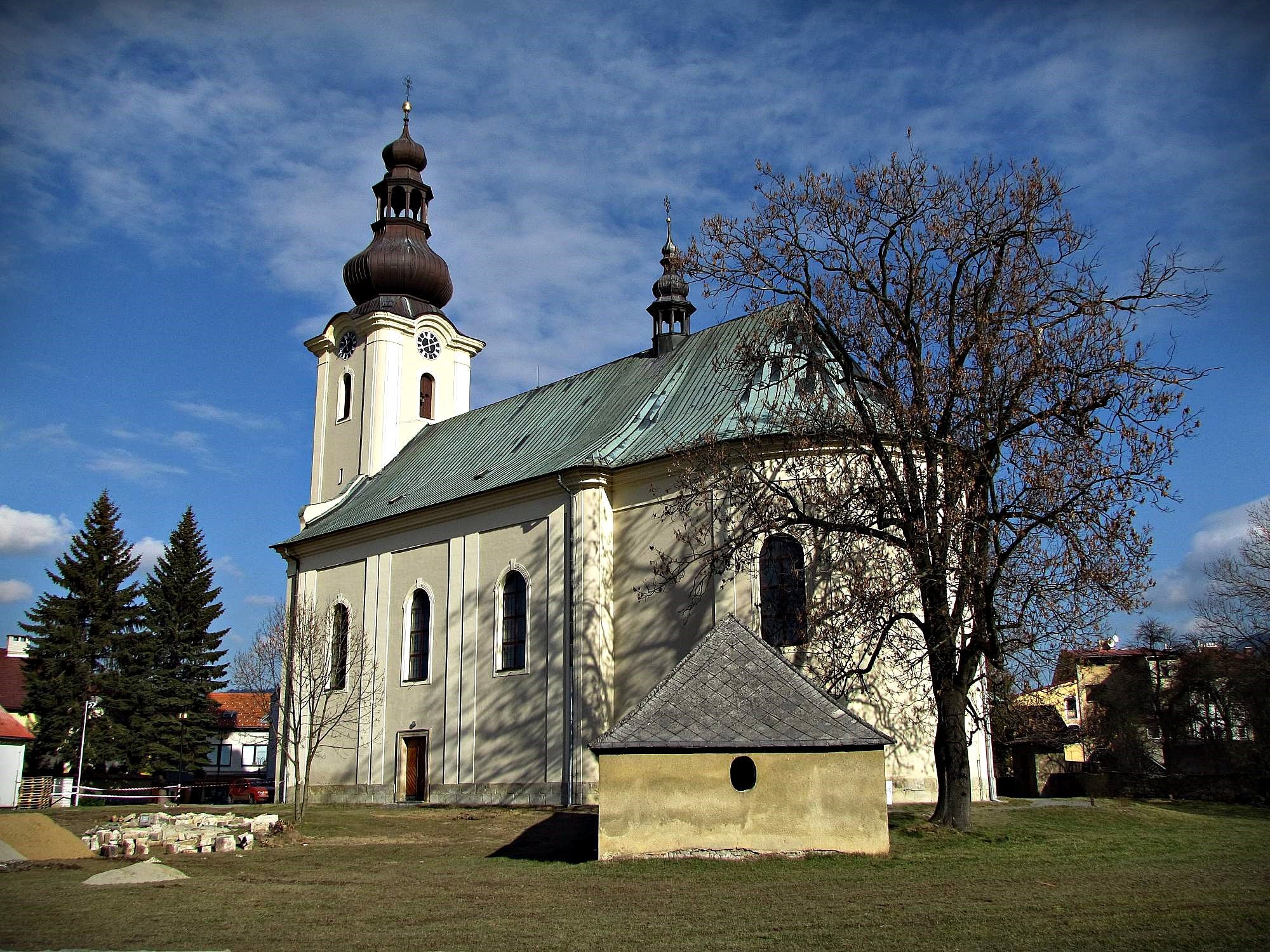 Rožnov pod Radhoštěm - interiér chrámu Všech svatých