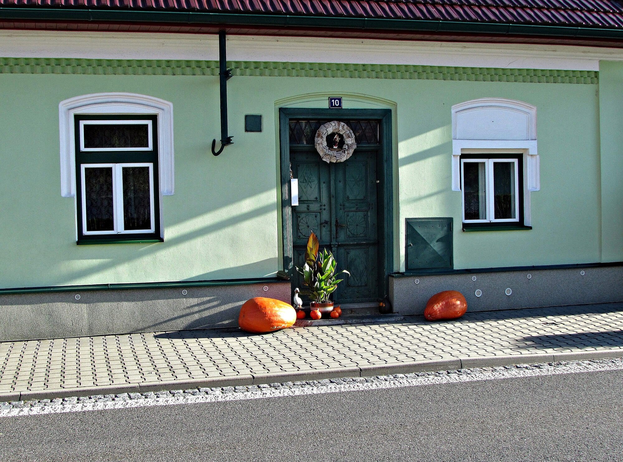 Podbeskydskou pahorkatinou - 1.Z Komárna přes Provodovice do Všechovic