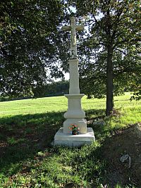 cestou mezi Komárnem a Provodovicemi