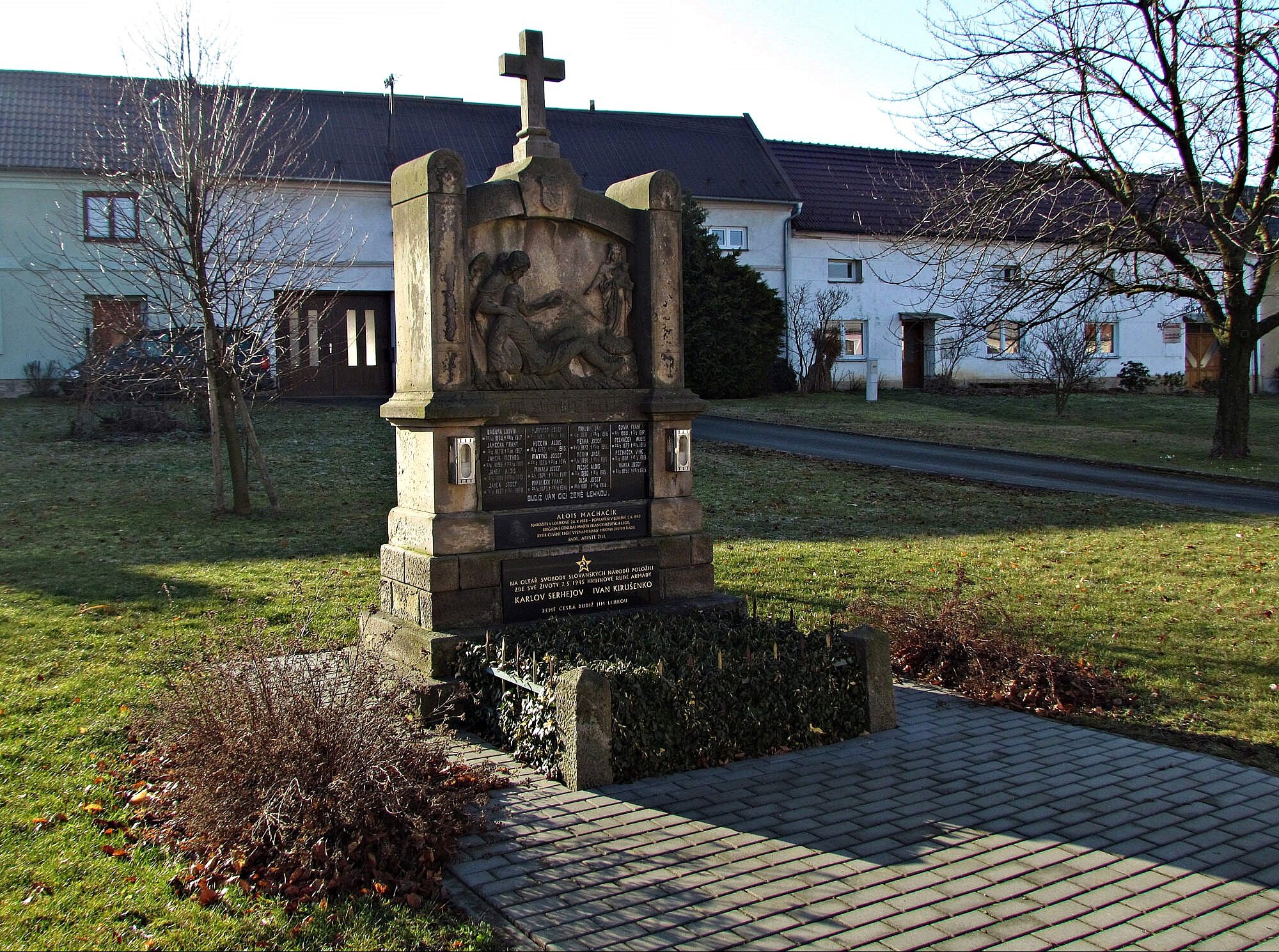 Loukov - Památník obětem světových válek