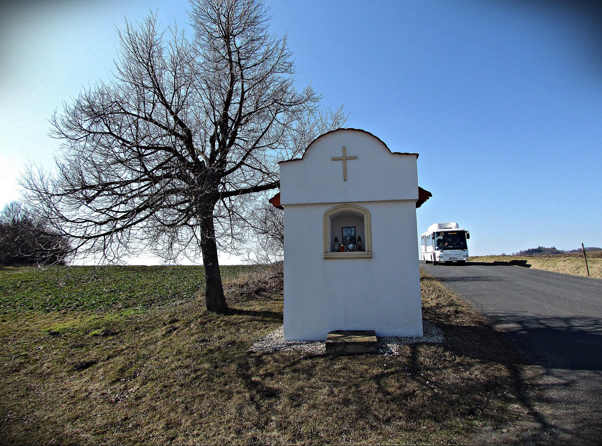 Výklenková kaple nad Labuticemi