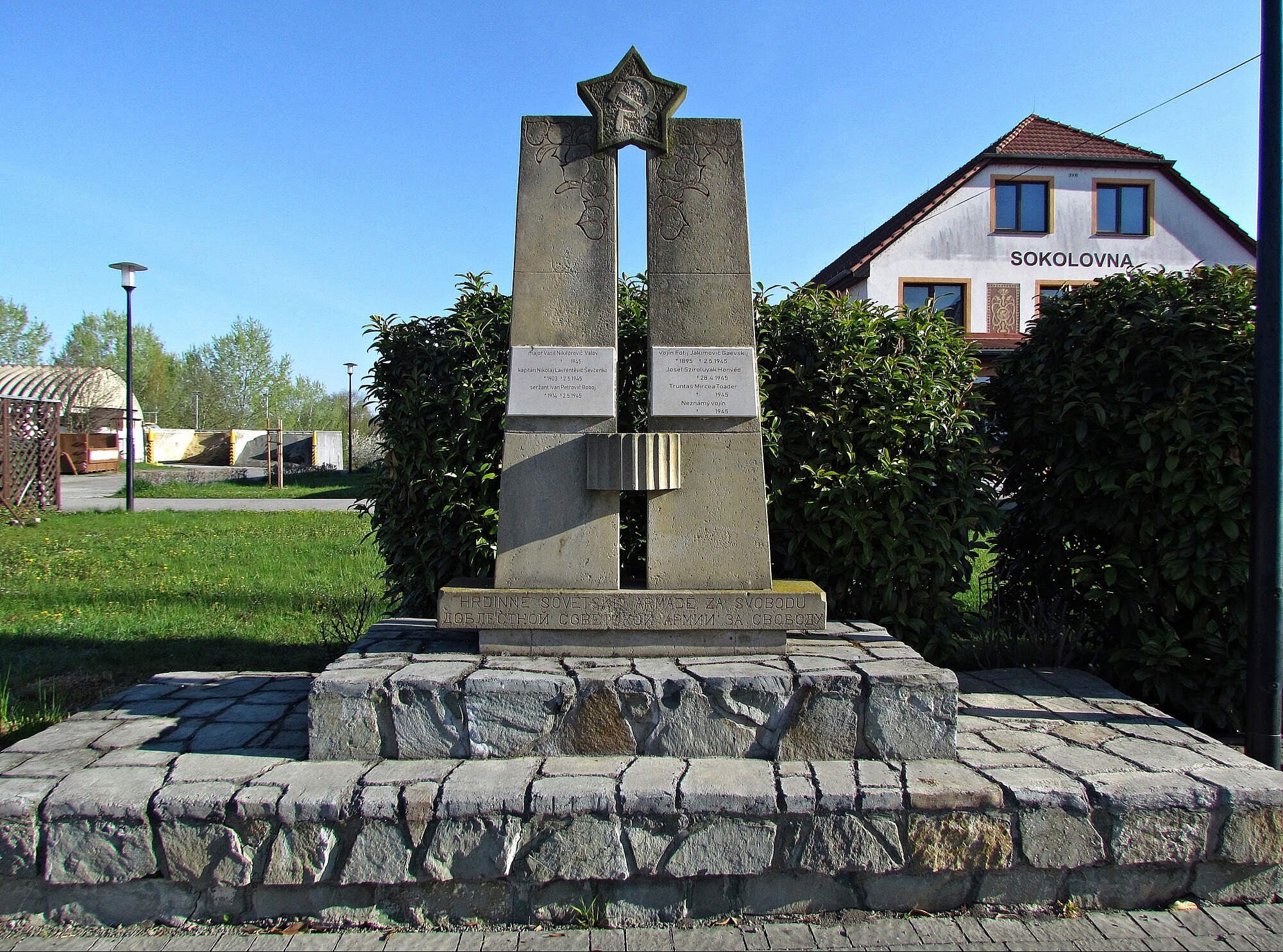 Vrchoslavice - Památník a pomník padlým