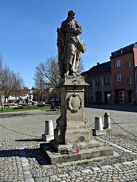 Palackého náměstí a sv.Juda Tadeáš