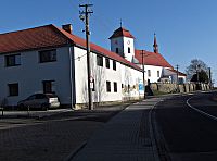 kostel sv.Václava se hřbitovem
