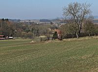 výhled k zámečku Lhotsko