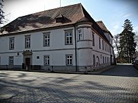 zámek a park