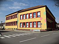 škola