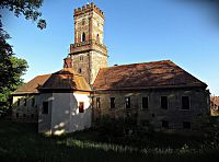 Dřínovský zámek s kaplí sv. Kateřiny