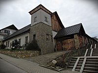 novodobá tvrz