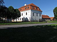 Zámek v Uhřicích u Kroměříže