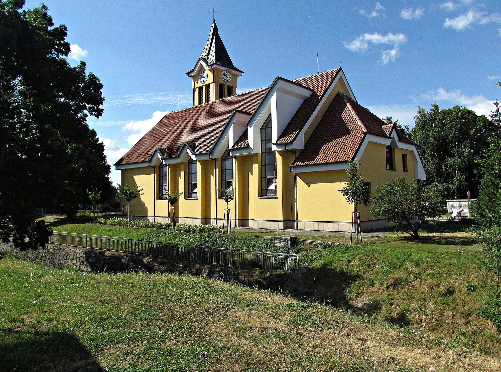 Zlechov - další památky a zajímavosti