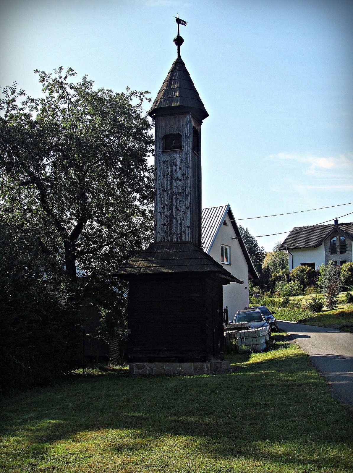Mikulůvka - dřevěná zvonice