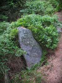 starý hraniční kámen