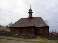 Dřevěný kostel v Lipné.