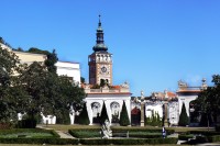 zámek s kostelem sv. Václava