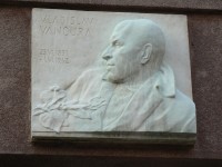 Praha 1 - Klimentská - pamětní deska Vladislav Vančura