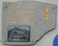 Praha 2 - Rašínovo nábřeží 40 - pamětní deska spolek Vltavan