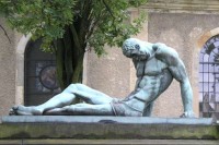 socha Raněný od Ferdinanda Opitze
