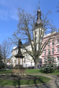 Náměstí Bedřicha Hrozného - socha Panny Marie