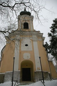 Bratislava, Dúbravka - kostel svatého Kozmy a Damiána