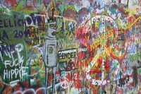 Praha, Lennonova zeď