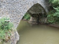 Kamenný oblouk mostu