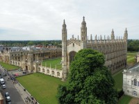 Pohled na Cambridge z kostelní věže Great St Maria
