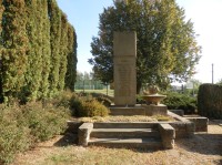 Holovousy - pomník padlým v 1. a 2. světové válce