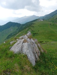 Pohled z vrcholu 1.787 m n. m. k chatě M. R. Štefánika