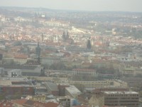 Pohled z věže přes Staré město na Pražský hrad